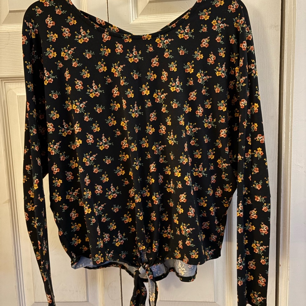 Iz Byer Black Floral Long Sleeve Top